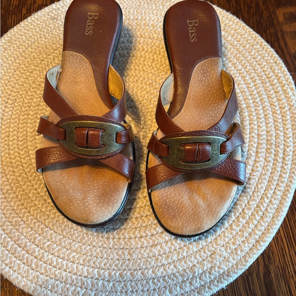 Bass Women's Tan and Brown Slide Sandals